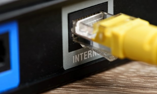bekabelde internetverbinding ethernet-poort