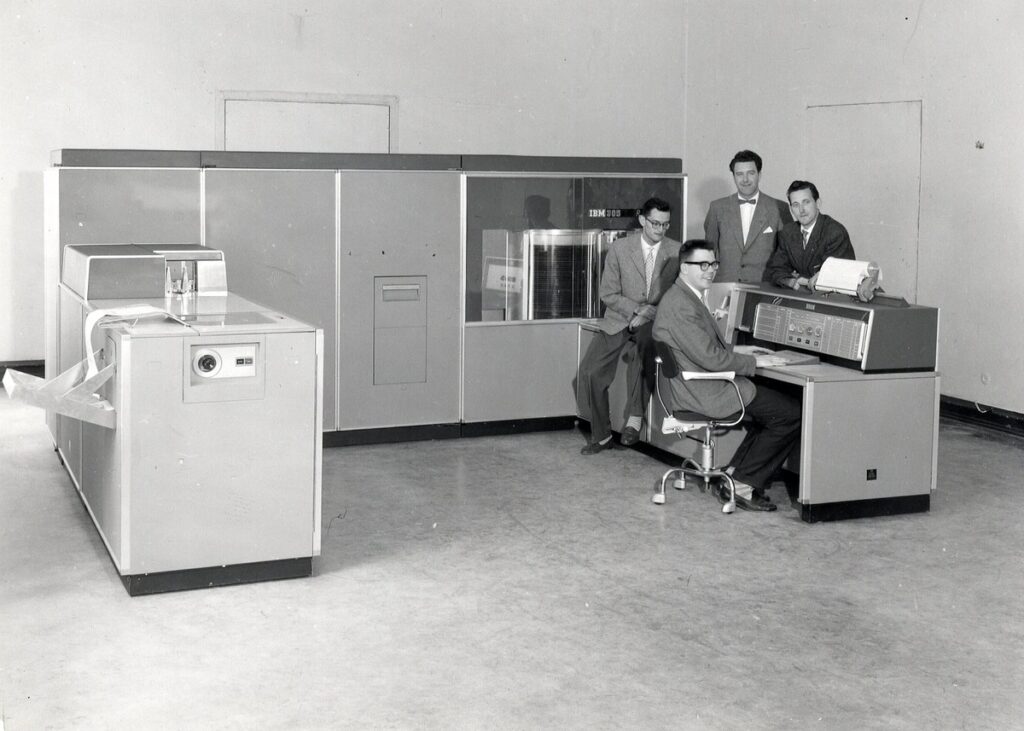 's Werelds eerste computer met harde schijf.