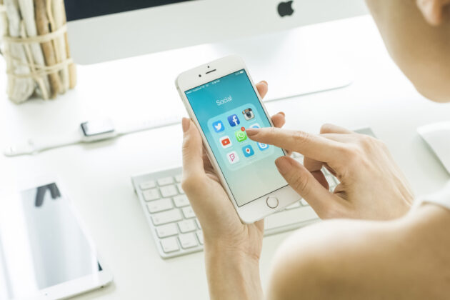 Telefoonnummer zoeken: van wie is dit GSM nummer? | Clickx