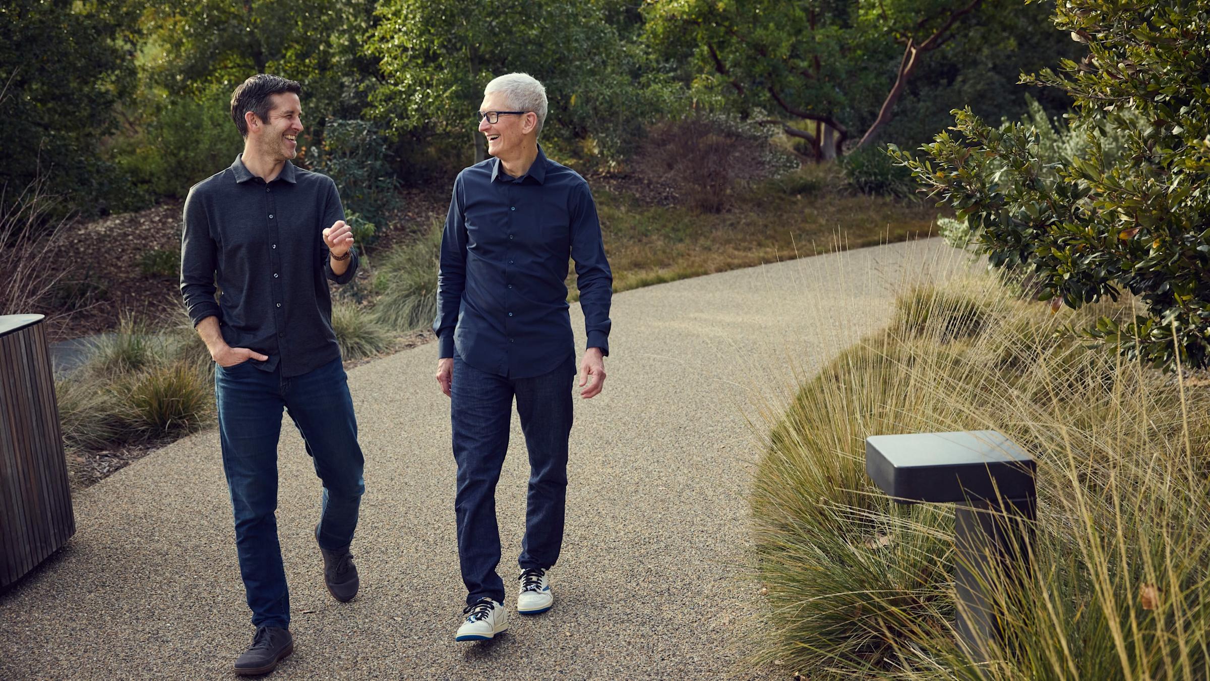 John Ternus & Tim Cook Apple
